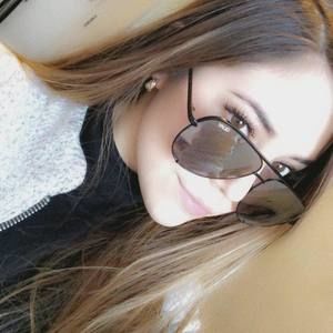 Meet your Posher, María